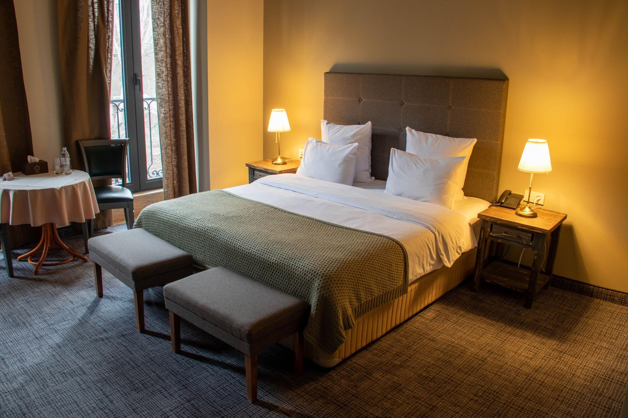 Apricot Hotel יירבאן מראה חיצוני תמונה