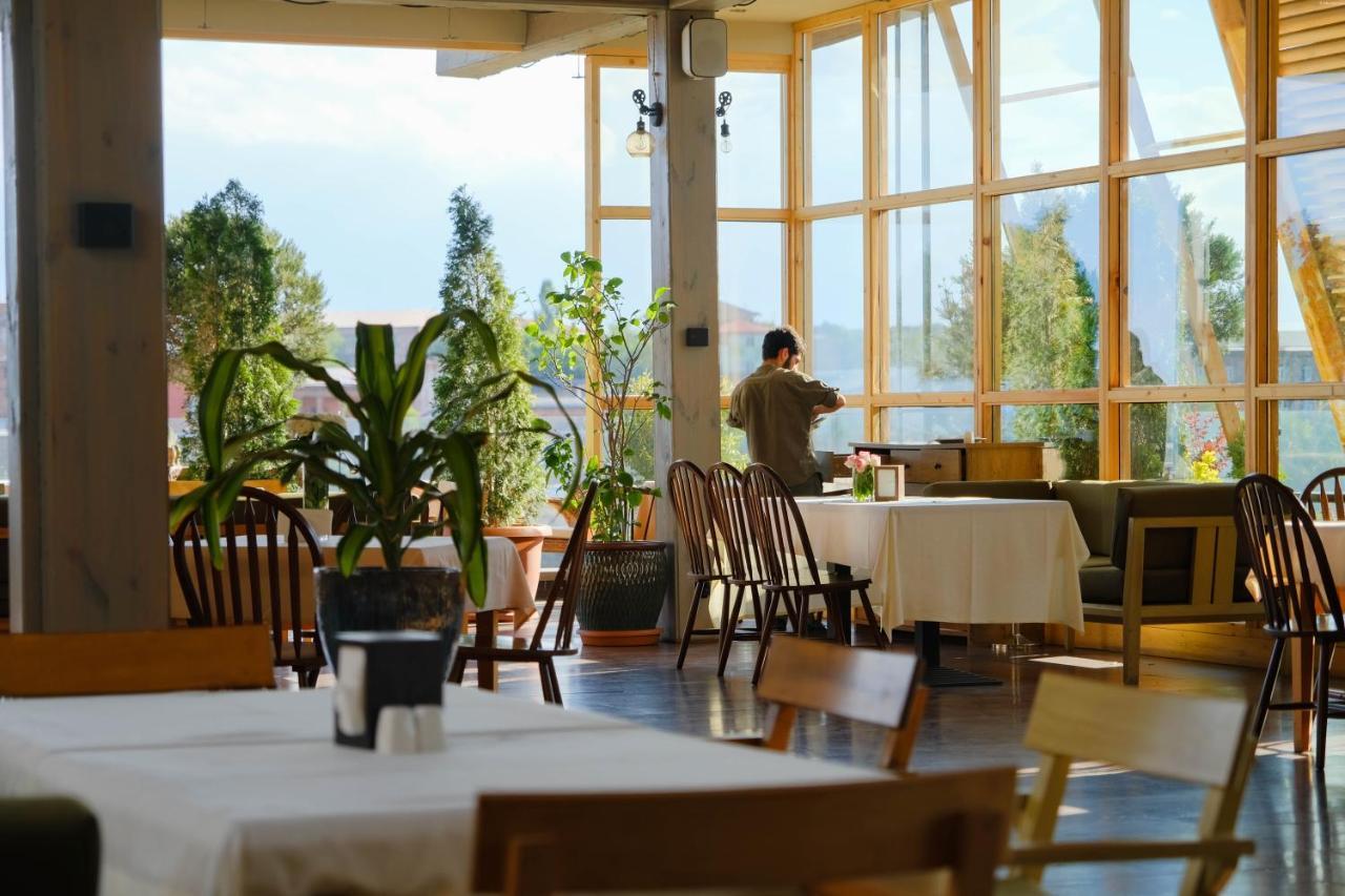 Apricot Hotel יירבאן מראה חיצוני תמונה