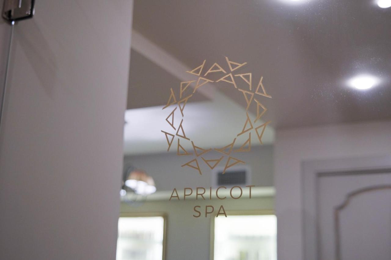 Apricot Hotel יירבאן מראה חיצוני תמונה