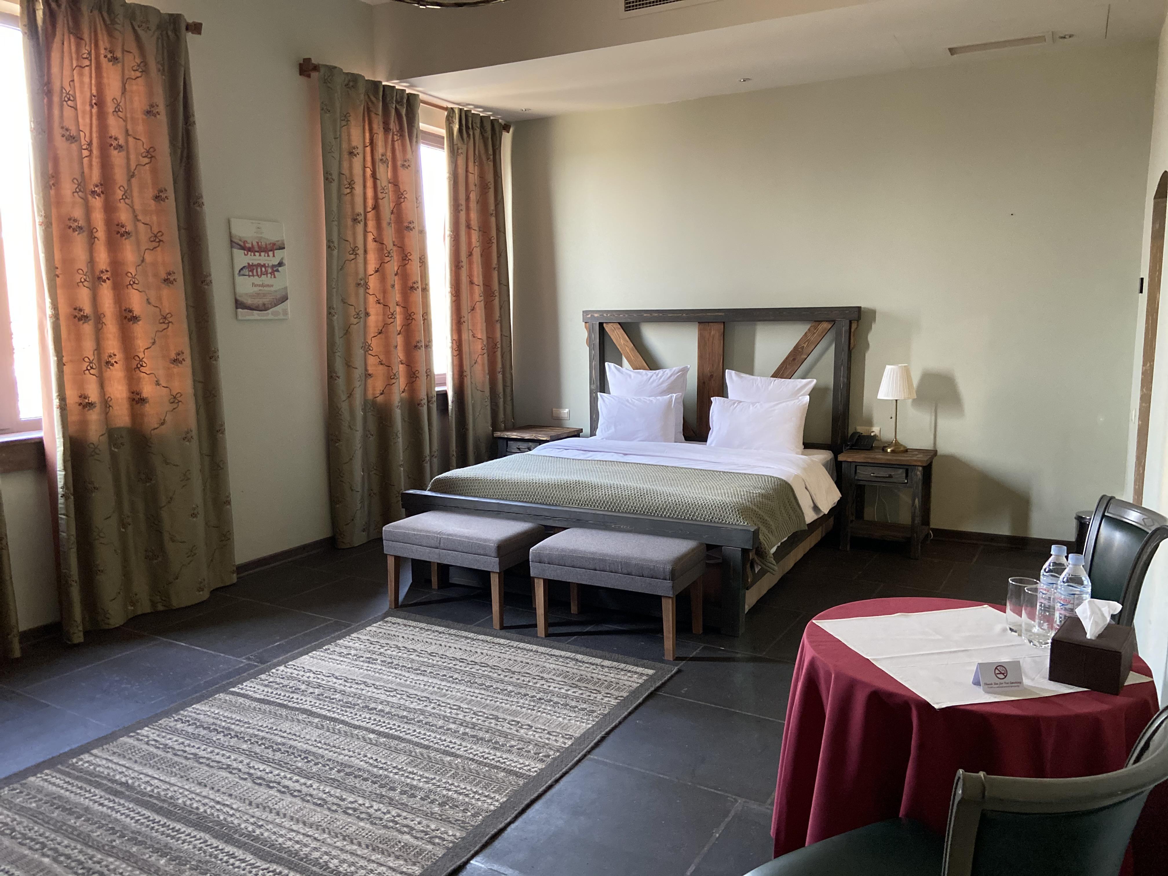 Apricot Hotel יירבאן מראה חיצוני תמונה