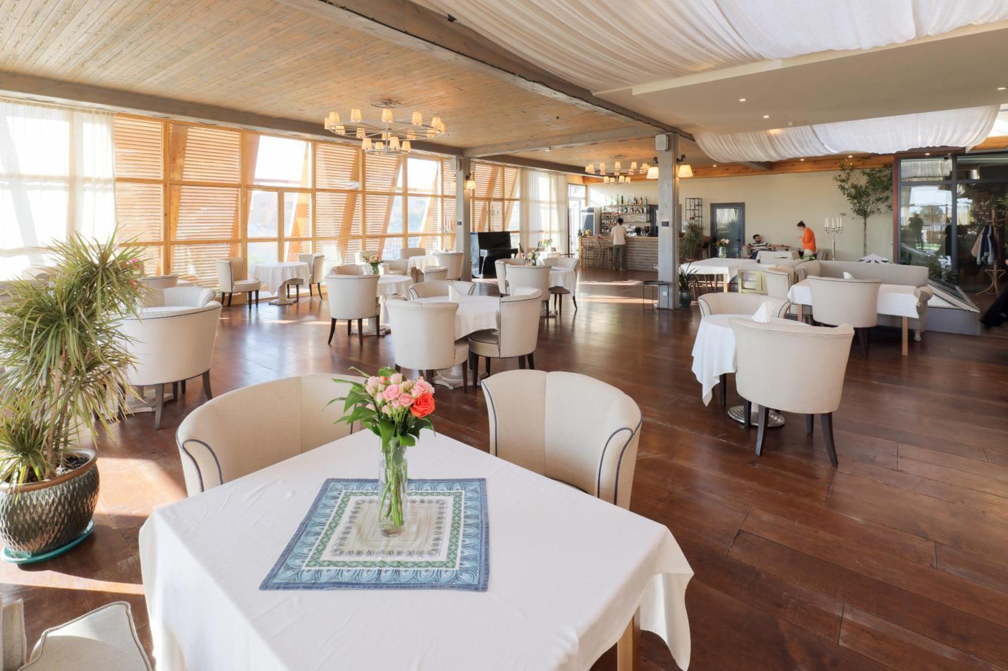 Apricot Hotel יירבאן מראה חיצוני תמונה