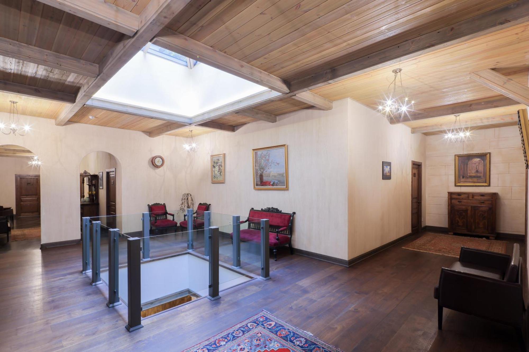 Apricot Hotel יירבאן מראה חיצוני תמונה