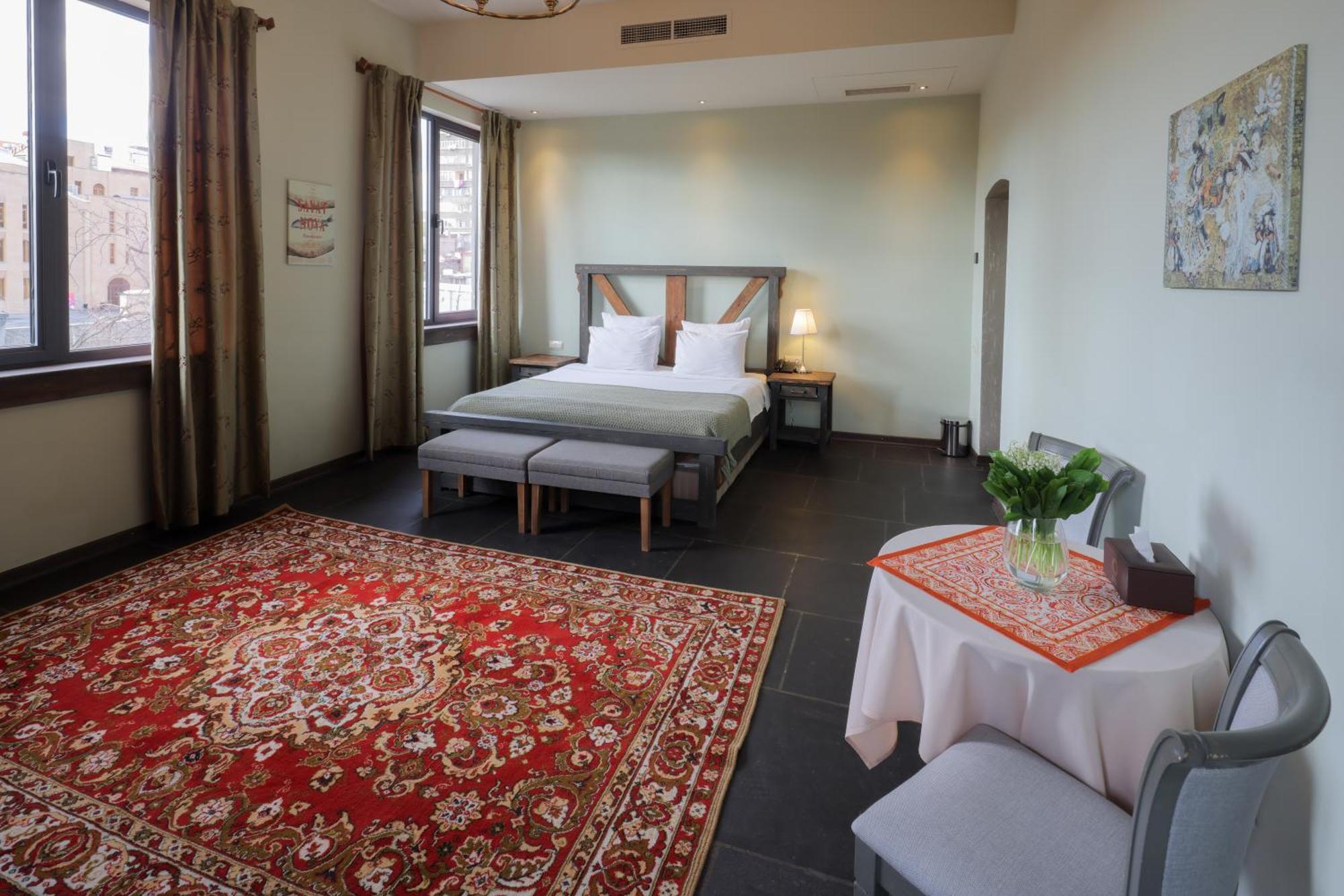 Apricot Hotel יירבאן מראה חיצוני תמונה
