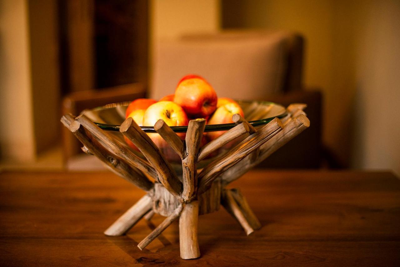 Apricot Hotel יירבאן מראה חיצוני תמונה