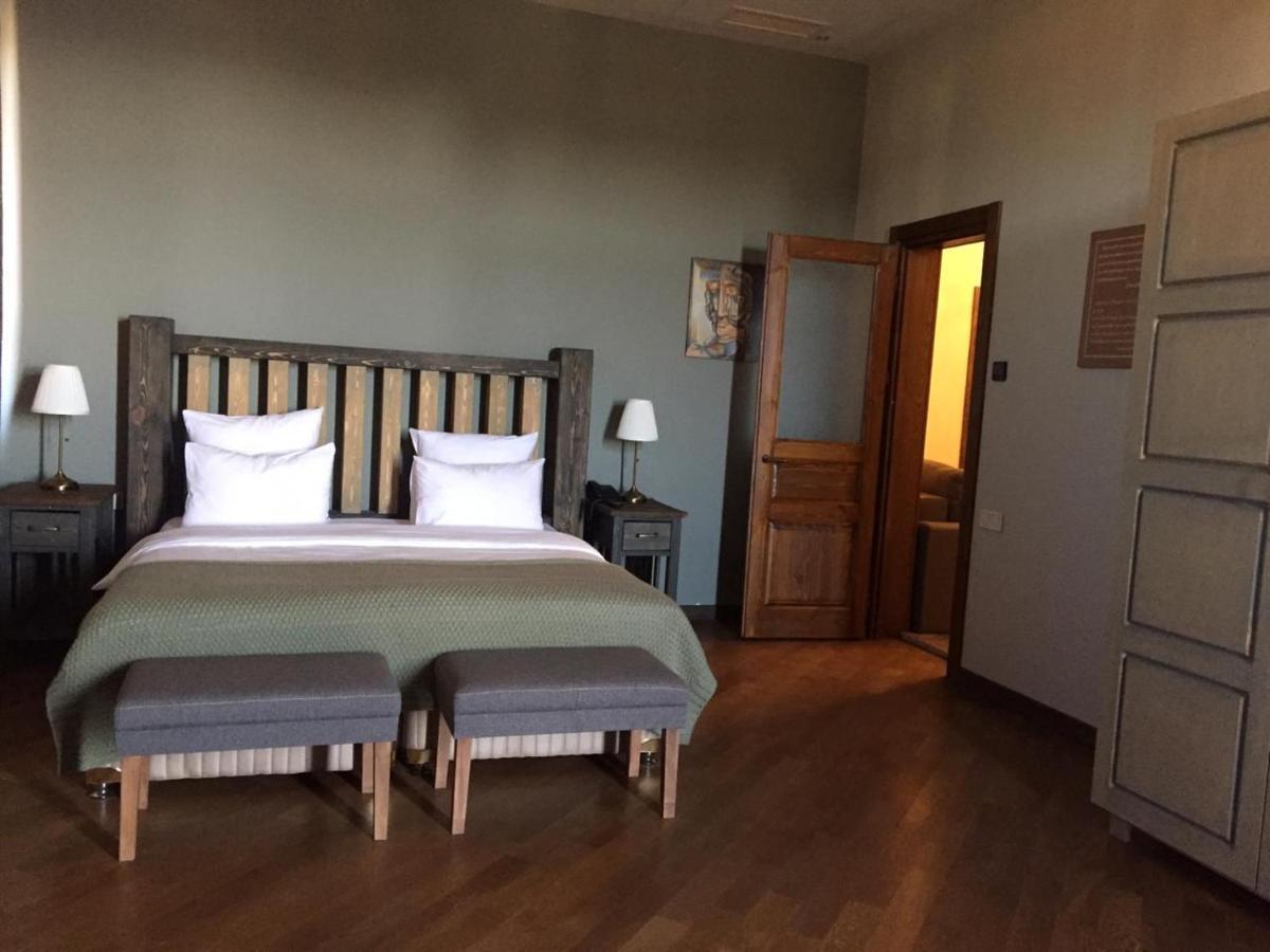 Apricot Hotel יירבאן מראה חיצוני תמונה